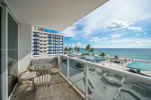 3140 S Ocean Dr # 304, Hallandale Beach FL 33009