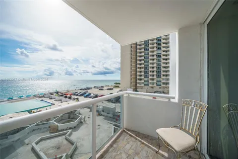 3140 S Ocean Dr # 304, Hallandale Beach FL 33009