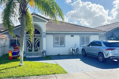 8726 NW 142nd St, Miami Lakes FL 33018