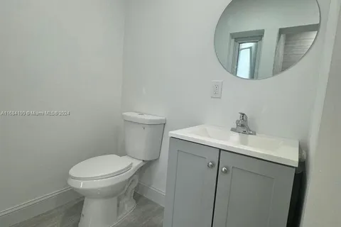 9937 SW 194th St # 1, Cutler Bay FL 33157