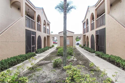 18250 Mediterranean Blvd # 15, Hialeah FL 33015