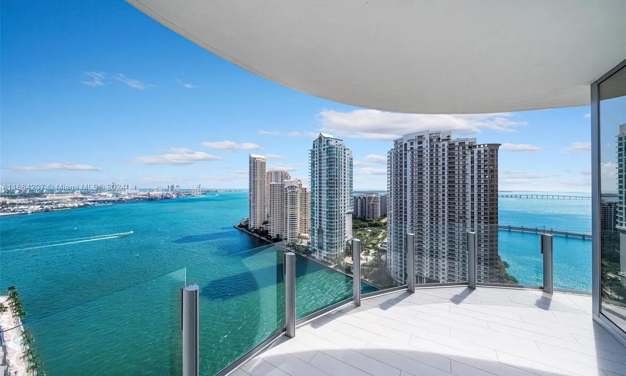 300 Biscayne Blvd Way # 2501, Miami FL 33131