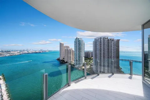 300 Biscayne Blvd Way # 2501, Miami FL 33131