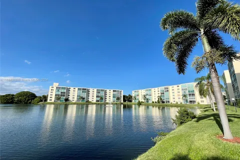 131 SE 3rd Ave # 305, Dania Beach FL 33004