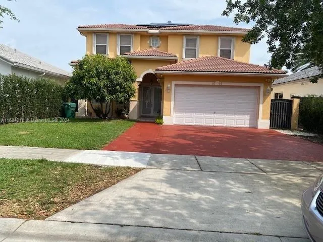 8767 NW 139th Ter, Miami Lakes FL 33018