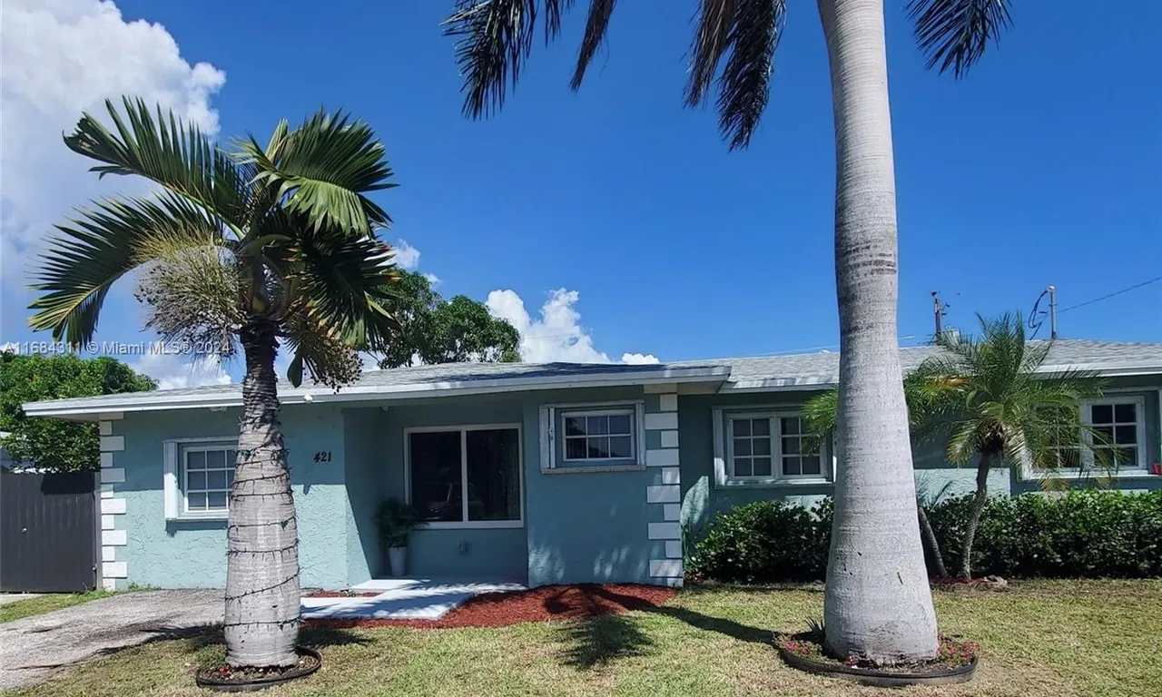 421 NE 39th St, Deerfield Beach FL 33064