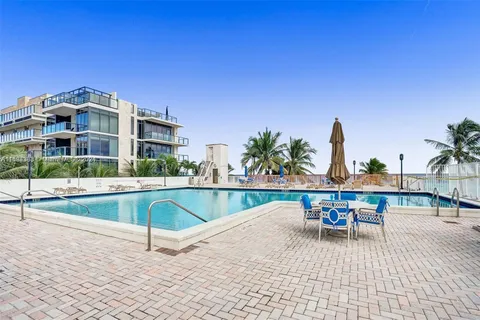 2101 S Ocean Dr # 2407, Hollywood FL 33019