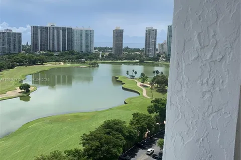 20225 NE 34 CT # 1819, Aventura FL 33180