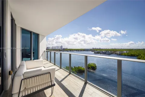 17111 Biscayne Blvd # 1406, North Miami Beach FL 33160