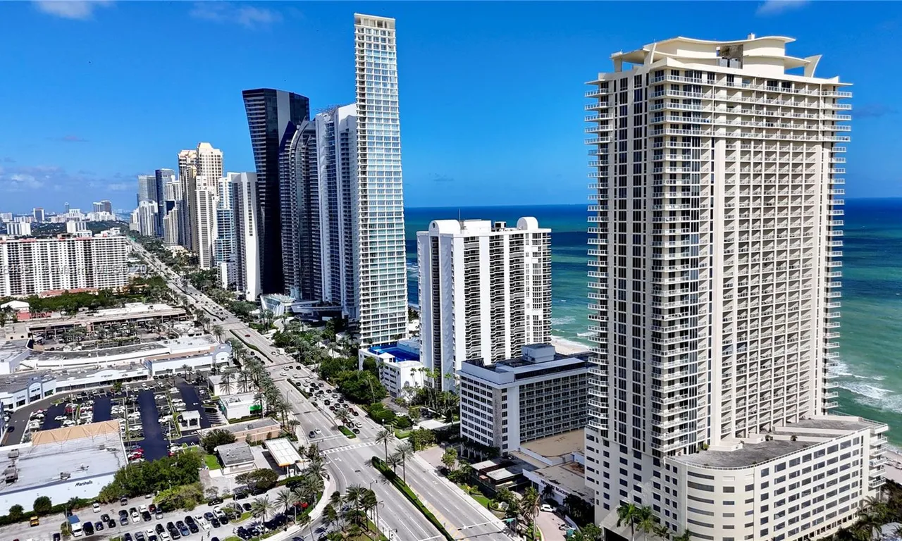 16699 Collins Ave # 2204, Sunny Isles Beach FL 33160