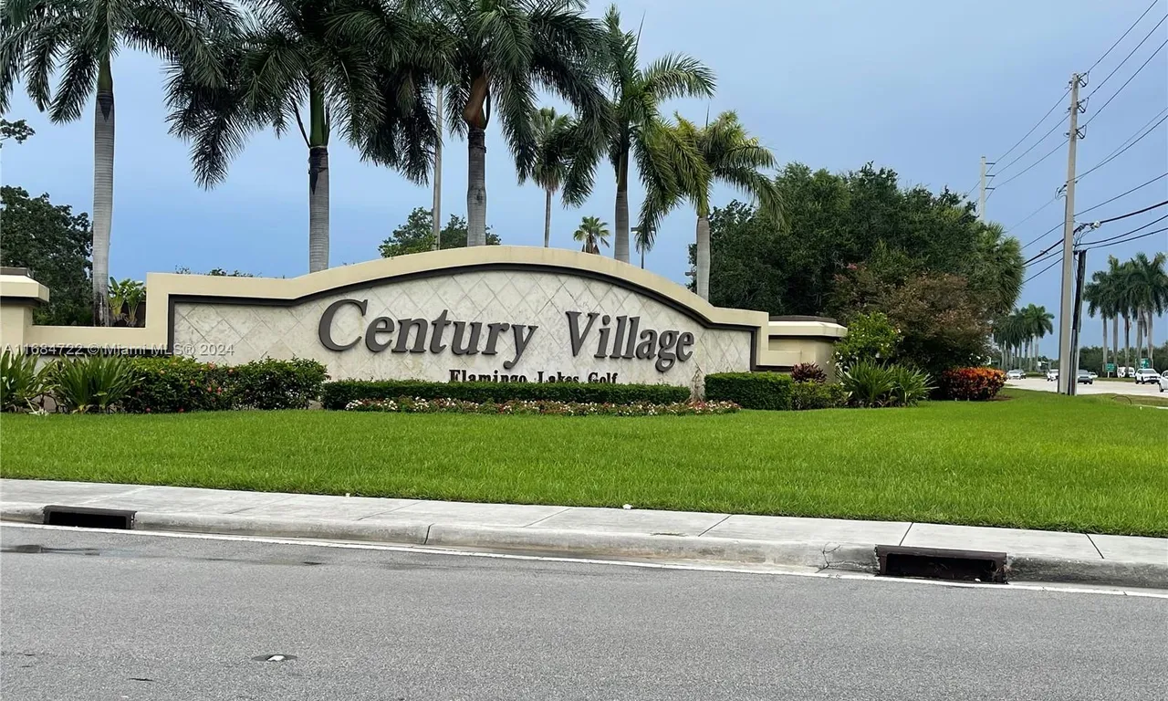 251 SW 134th Way # 303M, Pembroke Pines FL 33027