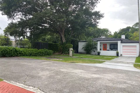 632 Minola Dr, Miami Springs FL 33166