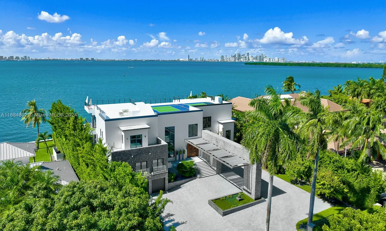 330 Harbor Dr, Key Biscayne FL 33149