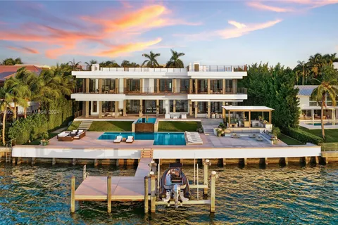 330 Harbor Dr, Key Biscayne FL 33149