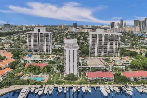 3600 Yacht Club Dr # 1904, Aventura FL 33180