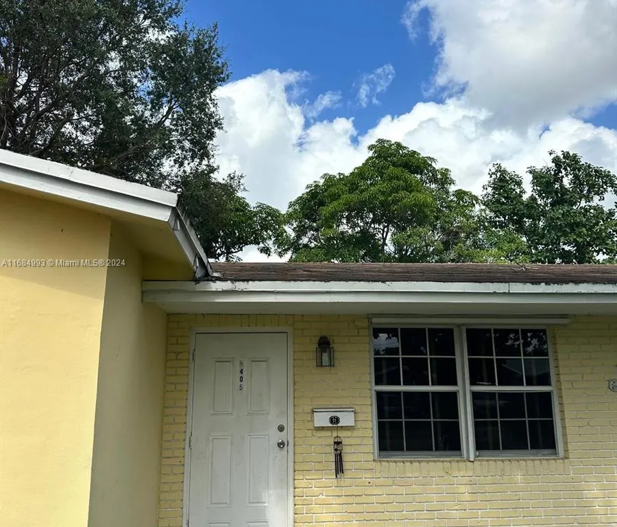5401 NW 16th Ct # 5405, Lauderhill FL 33313