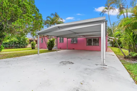 1210 NE 131st St, North Miami FL 33161