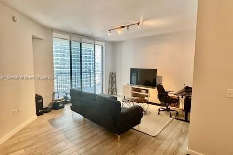 999 SW 1st Ave # 2101, Miami FL 33130