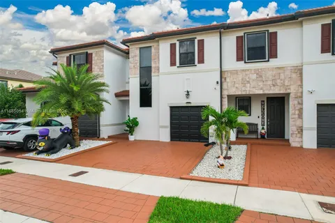 10275 W 32nd Ln, Hialeah FL 33018