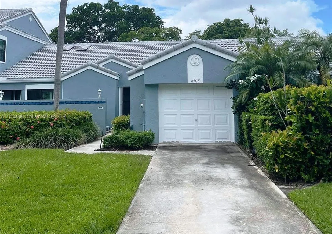 8205 Waterford Ave, Tamarac FL 33321