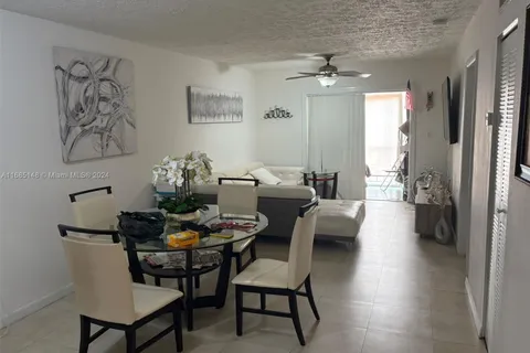 6055 W 19th Ave # 318, Hialeah FL 33012