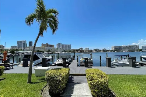 2420 Diana Dr # 302, Hallandale Beach FL 33009