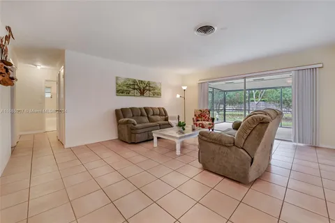 15710 SW 87th Ave, Palmetto Bay FL 33157