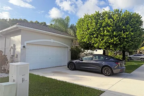 2950 Dunwoodie Pl, Homestead FL 33035