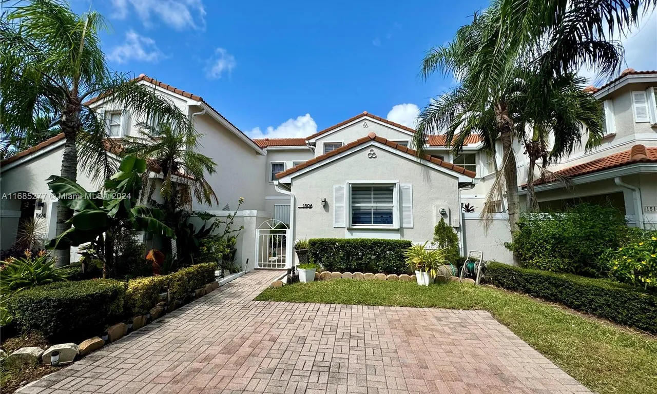 1506 Yellowheart Way, Hollywood FL 33019