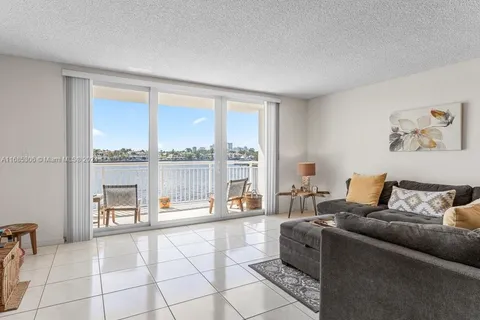 511 Bayshore Dr # 309, Fort Lauderdale FL 33304