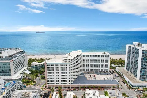 2899 Collins Ave # 1042, Miami Beach FL 33140