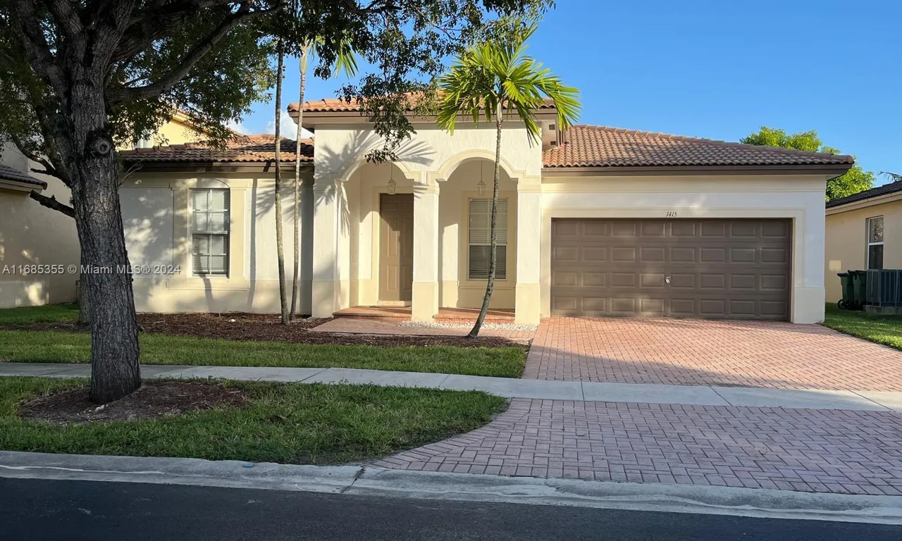 1415 NE 40th Road, Homestead FL 33033