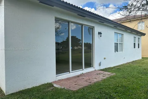 1415 NE 40th Road, Homestead FL 33033