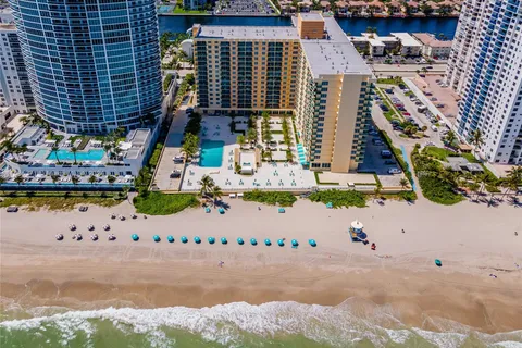 2501 S OCEAN DR, Hollywood FL 33019