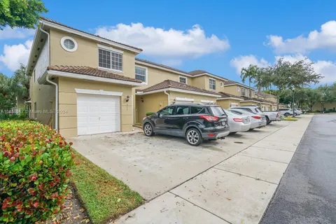 359 SW 122nd Ave # 359, Pembroke Pines FL 33025