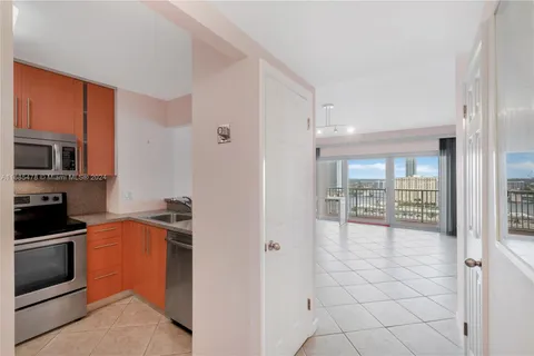 1965 S Ocean Dr # 17H, Hallandale Beach FL 33009