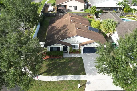 10201 SW 16th Pl, Davie FL 33324