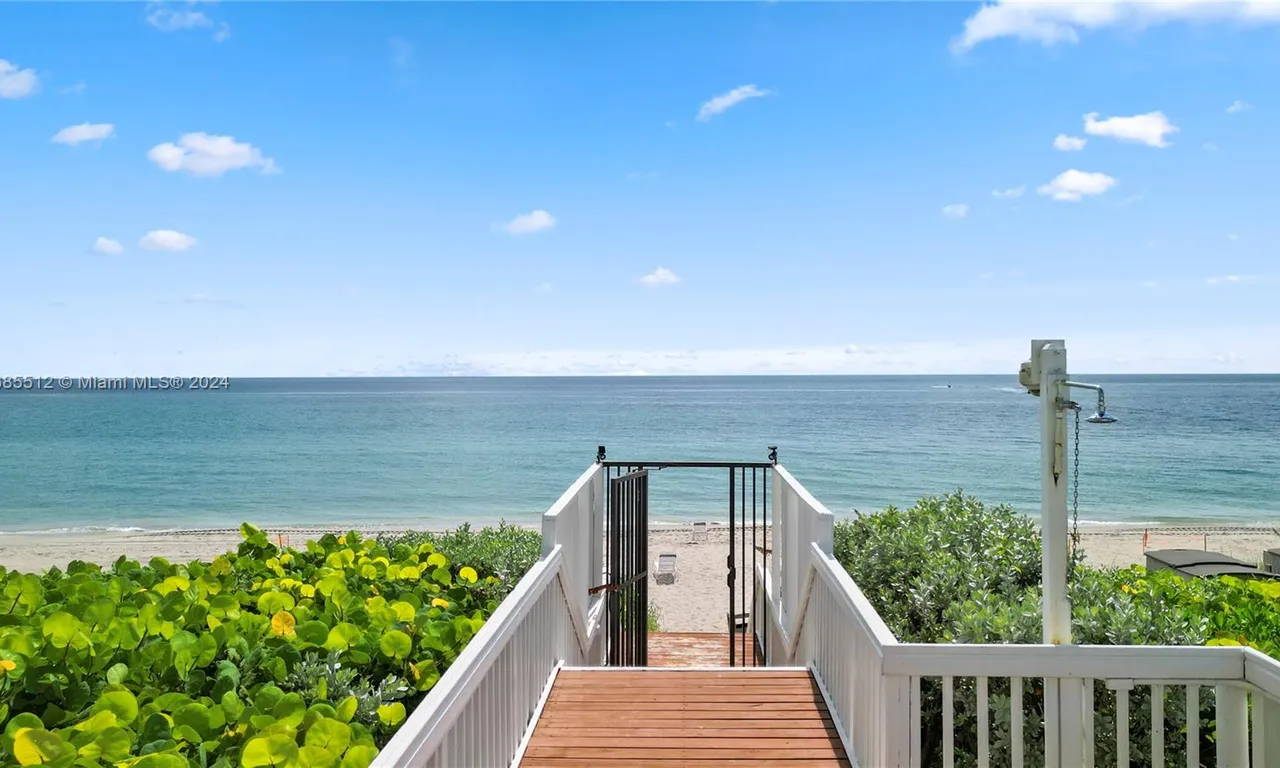 250 S Ocean Blvd # 5, Boca Raton FL 33432