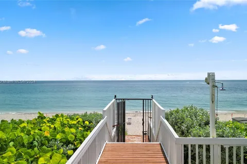 250 S Ocean Blvd # 5, Boca Raton FL 33432