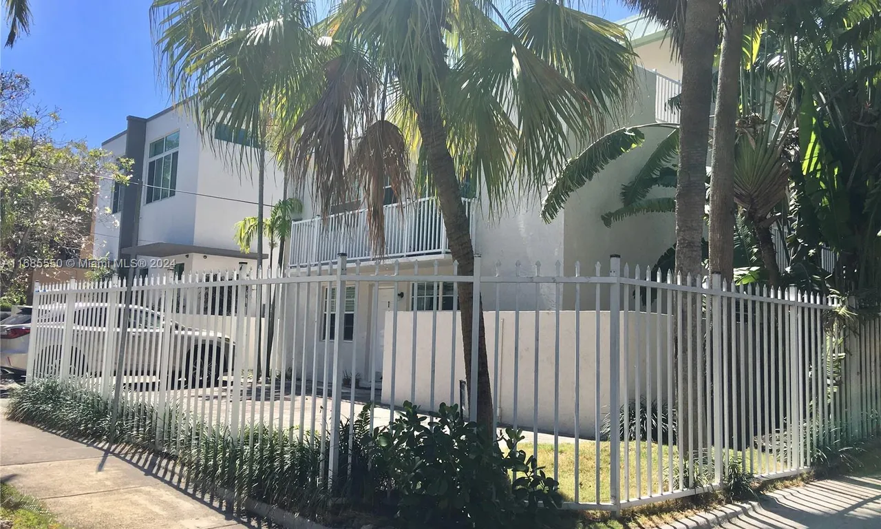 3203 Mary St # 2, Miami FL 33133