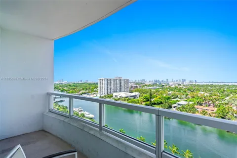 4401 Collins Ave, Miami Beach FL 33140