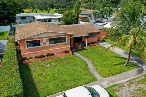 17800 NW 14th Pl, Miami Gardens FL 33169