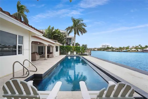 1921 W Terra Mar Dr, Lauderdale By The Sea FL 33062