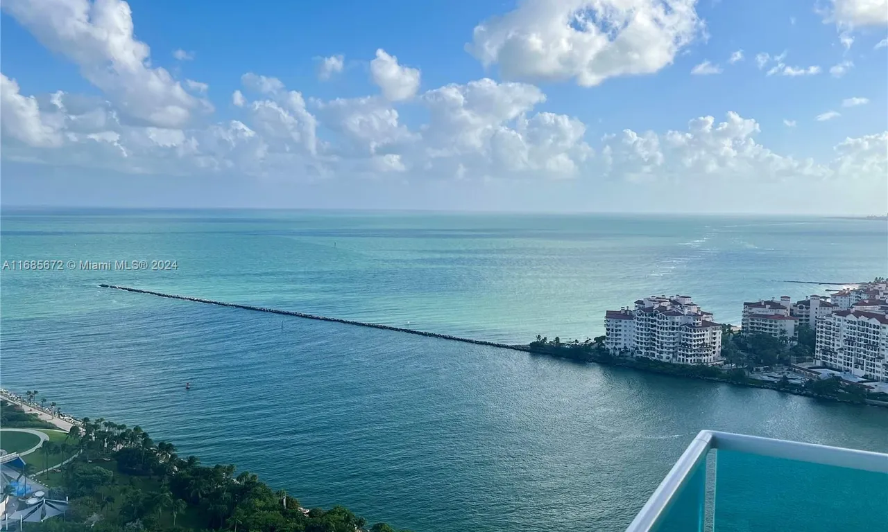 300 S Pointe Dr # 3601, Miami Beach FL 33139