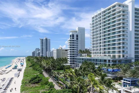 4391 Collins Ave # 915, Miami Beach FL 33140