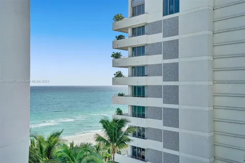 4391 Collins Ave # 915, Miami Beach FL 33140