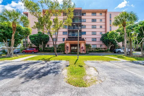 20850 San Simeon Way # 5, Miami FL 33179