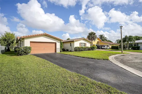 10755 NW 40th St, Coral Springs FL 33065