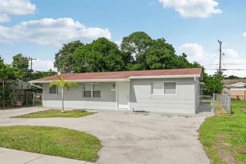 5637 S 37th Ct, Green Acres FL 33463