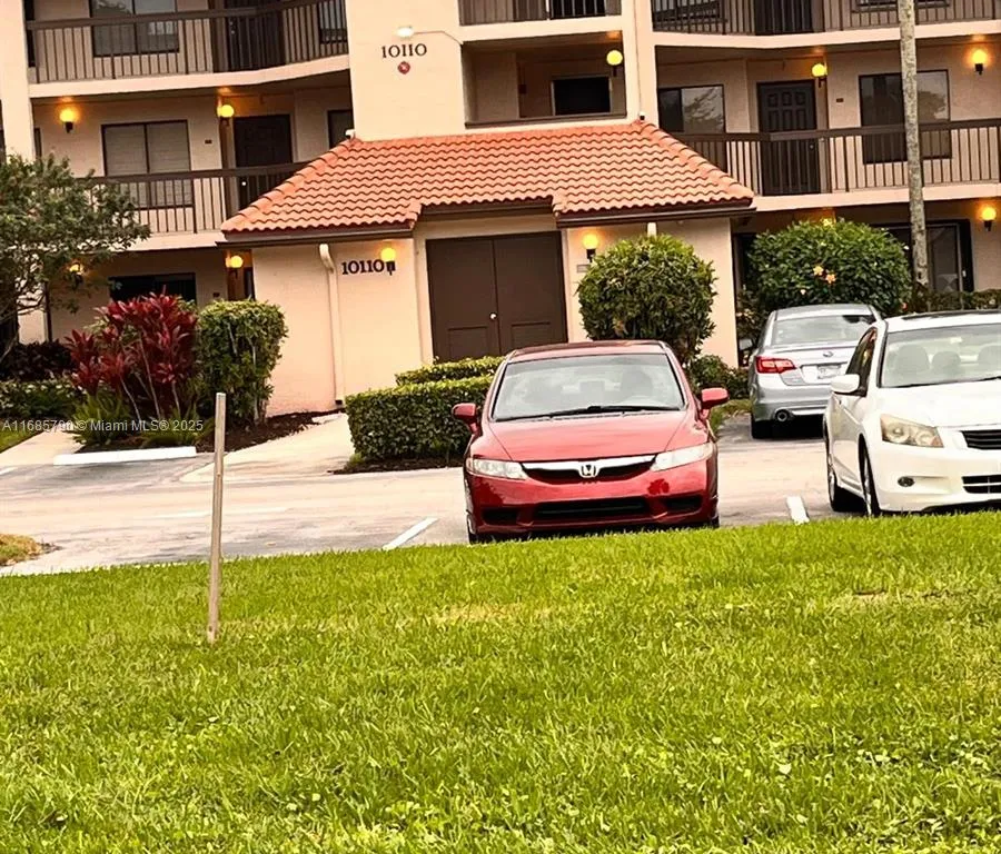 10110 Cedar Point Blvd # 206, Boynton Beach FL 33437